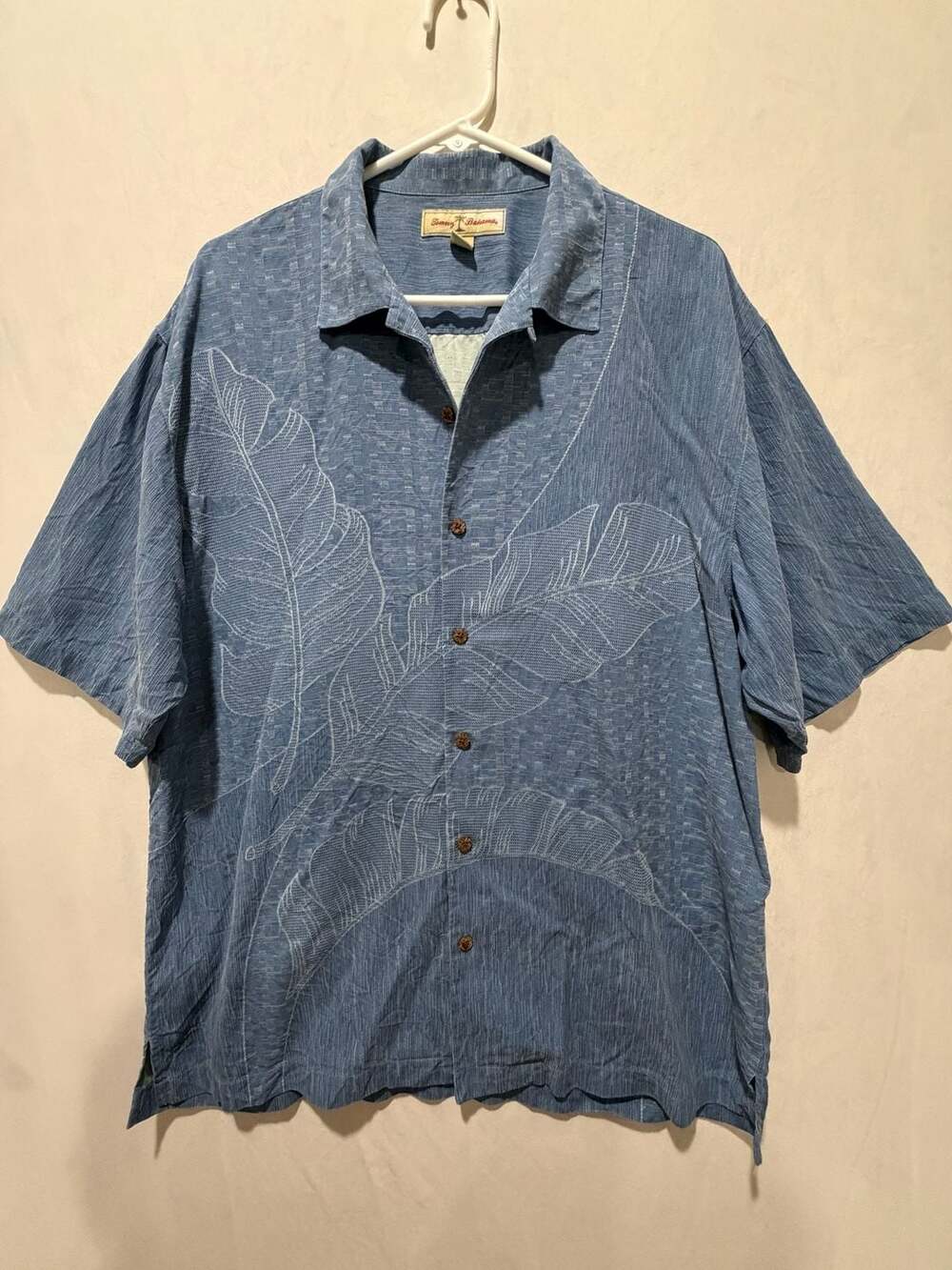 Tommy Bahama Shirt Mens Large blue 100% Silk Palm Leaf